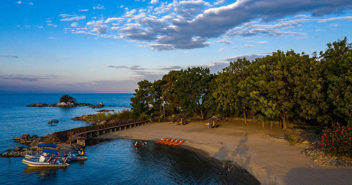 Blue Zebra Island Lodge