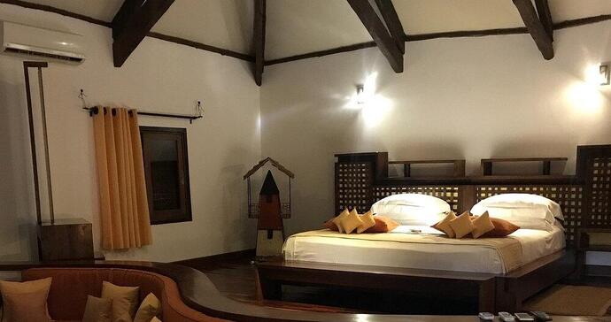 Tsara Komba Beach & Forest Lodge