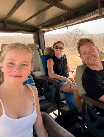 Jonas och Åsa berättar om safari i Ruaha och stranddagar på Pemba
