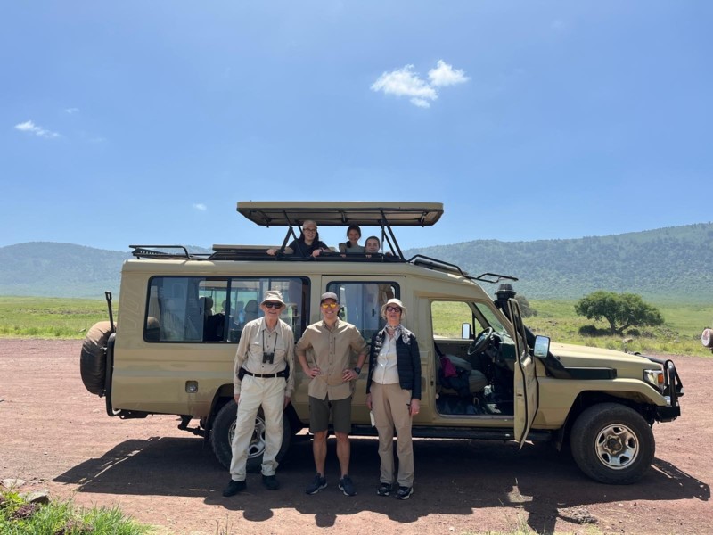 Familj p&aring; safari i Tanzania