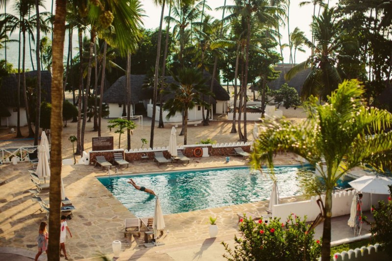 Poolen vid hotellet på Zanzibar